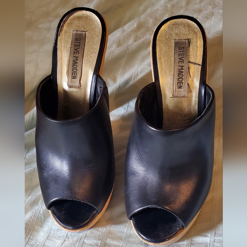 Steve Madden clogs